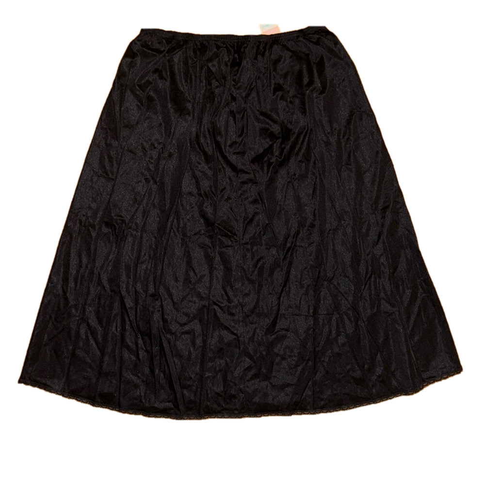 Vanity Fair Black Slip Large NWT